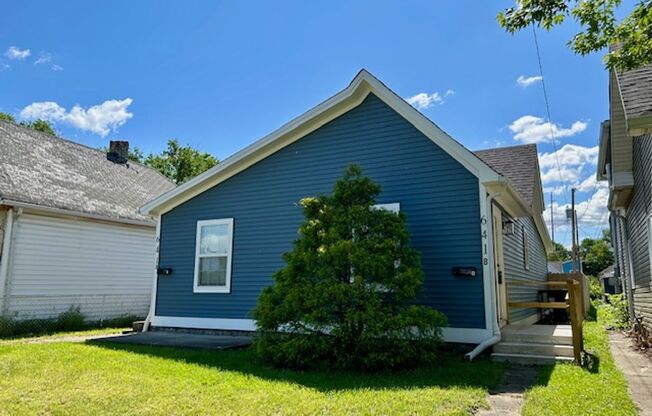 Charming 1 Bedroom, 1 Bathroom Duplex- Fully Remodeled!!