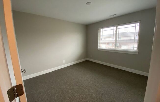 1 bed, 1 bath, 1,083 sqft, $1,796, Unit 2211-204