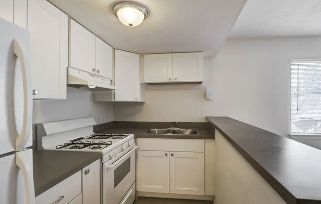 1 bed, 1 bath, 600 sqft, $1,095, Unit Unit 14