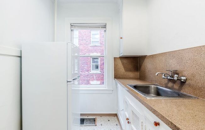 Studio, 1 bath, 400 sqft, $1,350, Unit 01 - 317