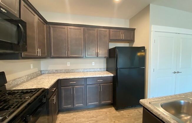 2 beds, 2 baths, 1,163 sqft, $2,068, Unit 2201-101