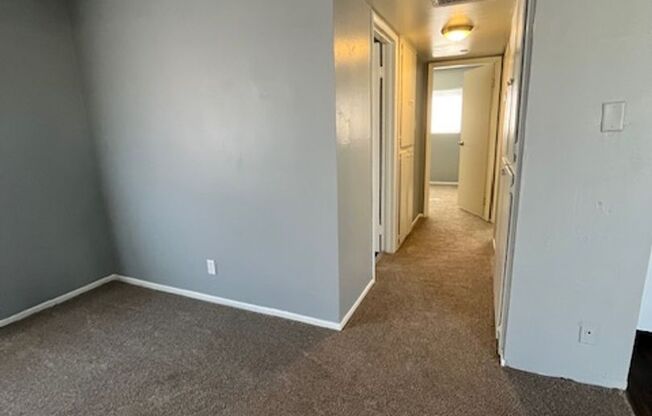 2 beds, 1 bath, 800 sqft, $1,095, Unit 14C