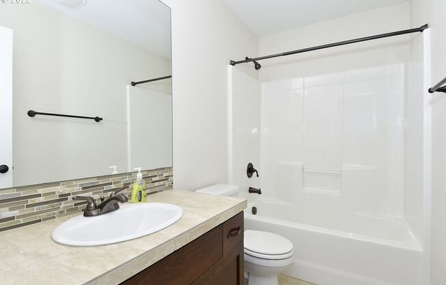 3 beds, 2.5 baths, $2,595