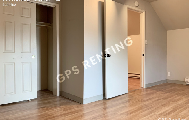 3 beds, 1 bath, $1,995, Unit 1A