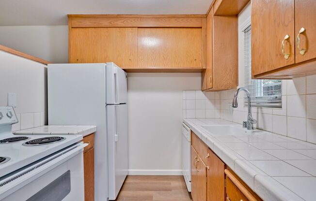 1 bed, 1 bath, 700 sqft, $2,300, Unit D