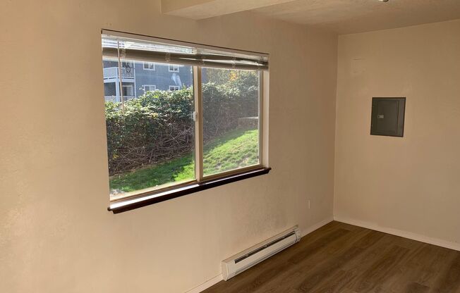 3 beds, 2 baths, 1,434 sqft, $2,450, Unit B110