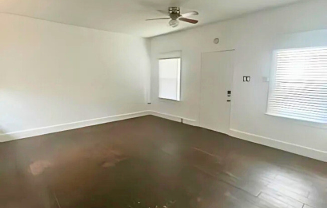 1030 Magnolia Ave