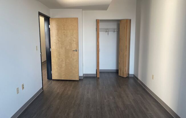 2 beds, 1 bath, 856 sqft, $1,900, Unit 602
