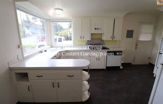 27 SE 94 AVE