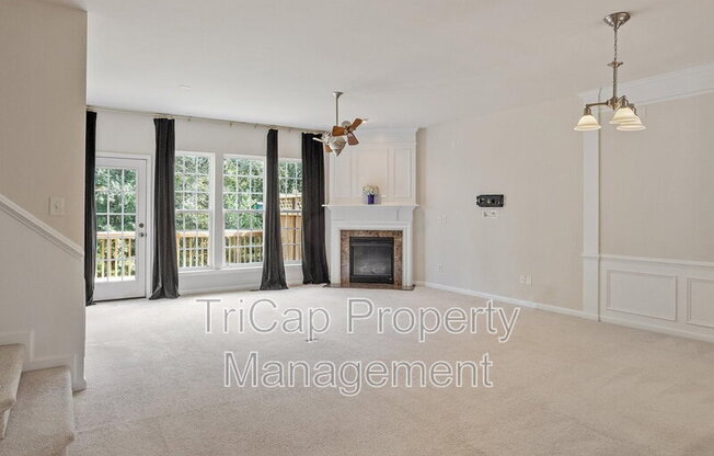 2746 LAURELCHERRY ST