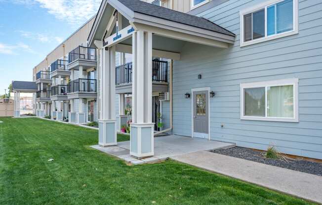 Sunset Apartments | Exterior Building