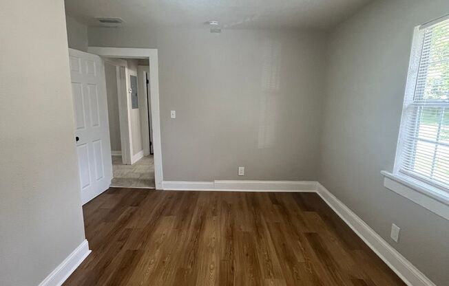 3 beds, 1 bath, $1,300