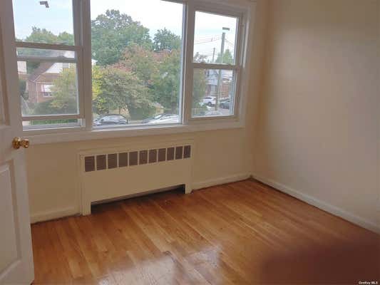 3 beds, 1 bath, $3,000, Unit 2