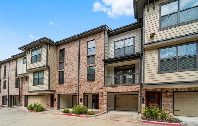 25145 PANTHER BND CT