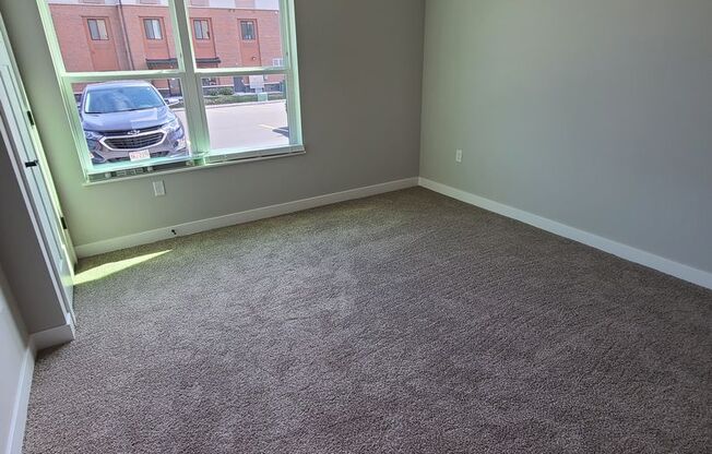 1 bed, 1 bath, 785 sqft, $1,395, Unit 124-109