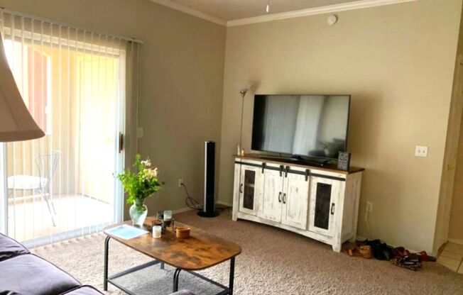 Fantastic 1 Bedroom 1 Bath Condo Near Tempe & Scottsdale! A Must See