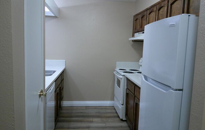 2 beds, 1.5 baths, 900 sqft, $2,400, Unit 48-55D