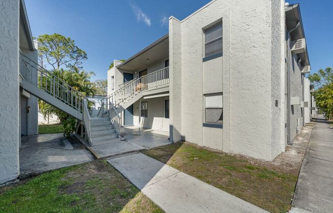 1BD/1BA Apartment off Curry Ford in Henley Park Apartments!