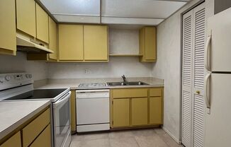 2 beds, 1 bath, $1,295, Unit # 4 F