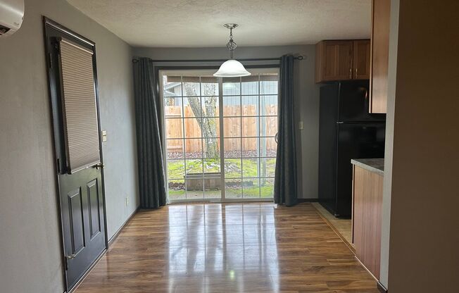 2 beds, 1 bath, $1,695