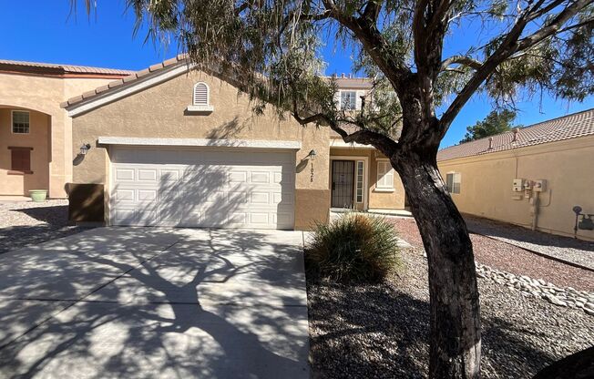 Beautiful 4 Bedroom Home Available Near Ladera Dr NW & Arroyo Vista Blvd NW!