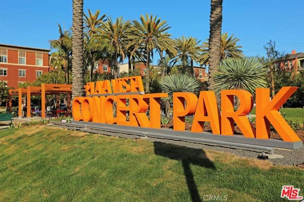 13044 PACIFIC PROMENADE