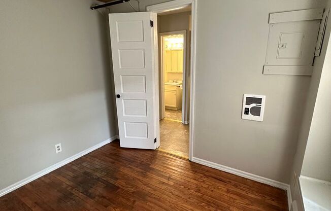 1 bed, 1 bath, $795, Unit 03