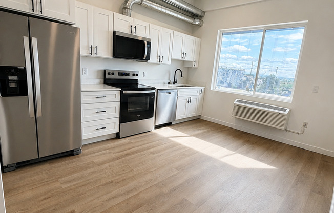 Studio, 1 bath, 351 sqft, $1,299, Unit 205