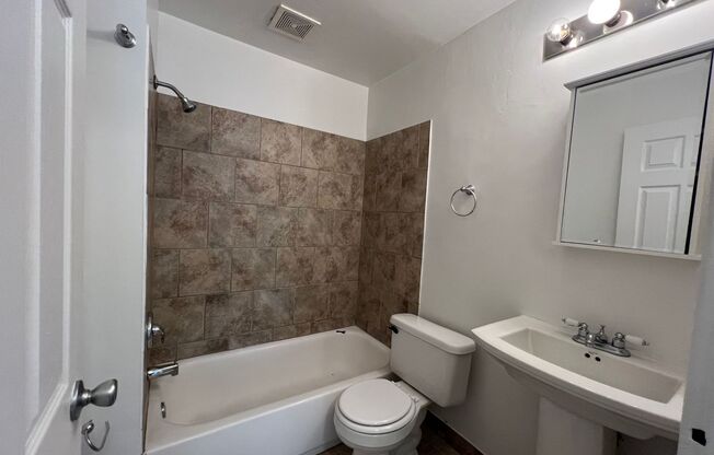 1 bed, 1 bath, $1,150