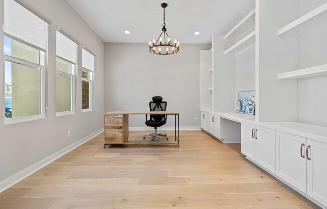Skyline Community 4 Bedroom Home for Rent