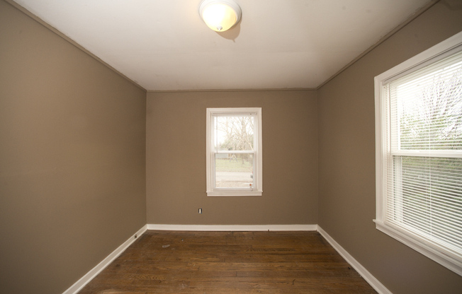 3 beds, 1 bath, $1,195