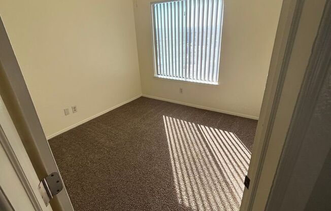 2 beds, 1 bath, 861 sqft, $970, Unit 56