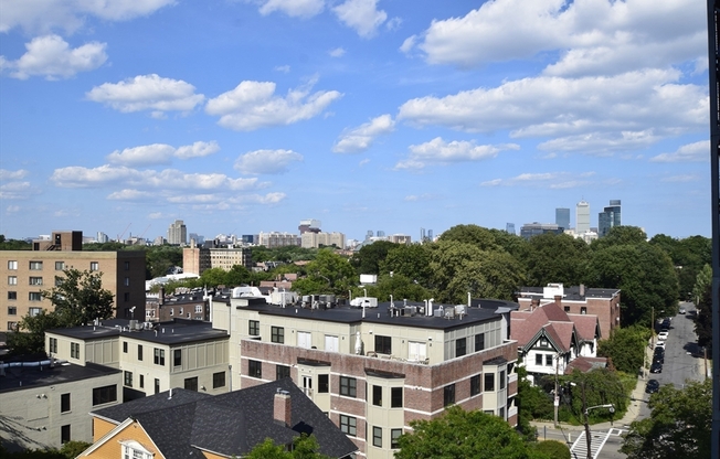 50 LONGWOOD AVE