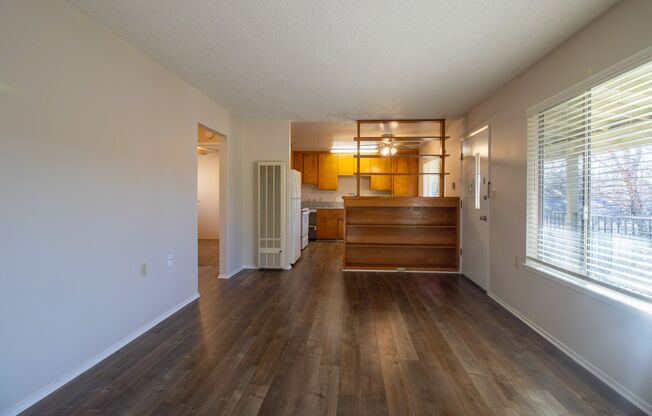 2 beds, 1 bath, 850 sqft, $1,695, Unit 4554