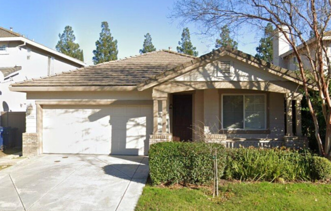 Immaculate 4/2 Single Story (N. Natomas)!   **Please read entire ad for viewings**
