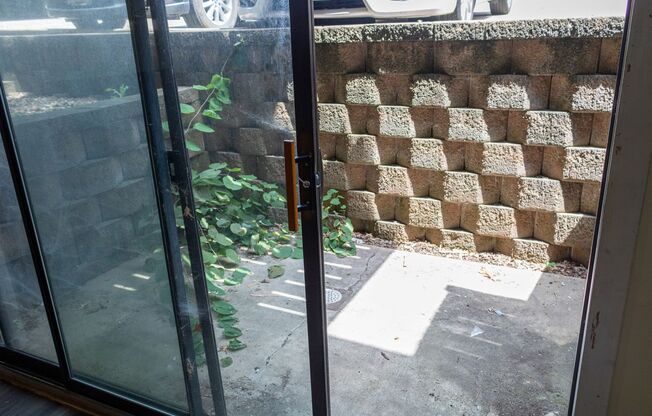 $1,500 | 2 Bedroom, 1 Bathroom | 1st Floor Apartment | Cat Friendly* | Available for August 1st, 2026 Move In!