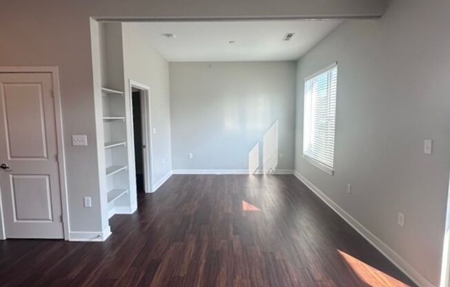 Studio, 1 bath, 596 sqft, $1,199, Unit MZ114