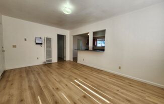 2 beds, 1 bath, $2,000, Unit #3501