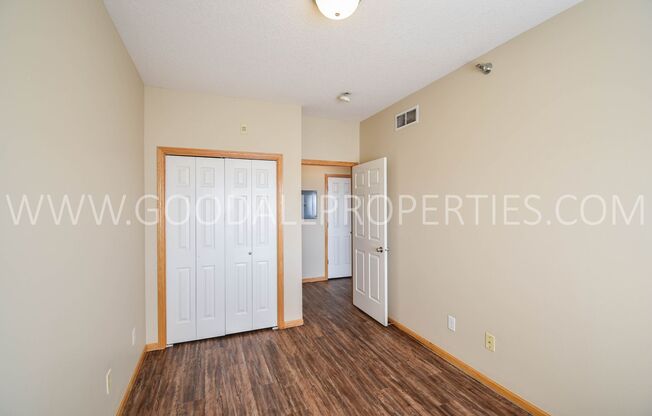 3 beds, 2 baths, $1,375