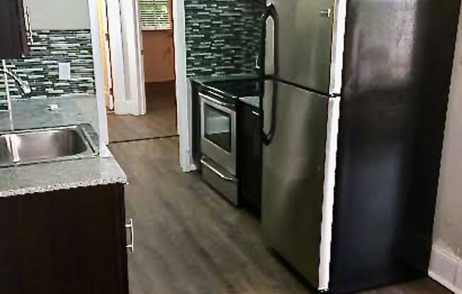 2 beds, 2 baths, 1,300 sqft, $1,695, Unit B11