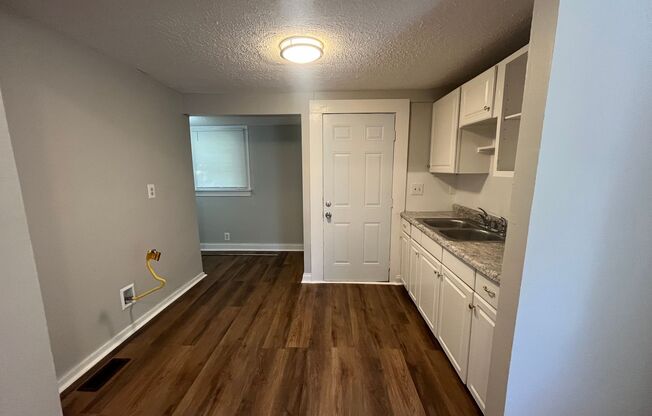 3 beds, 1 bath, $1,150