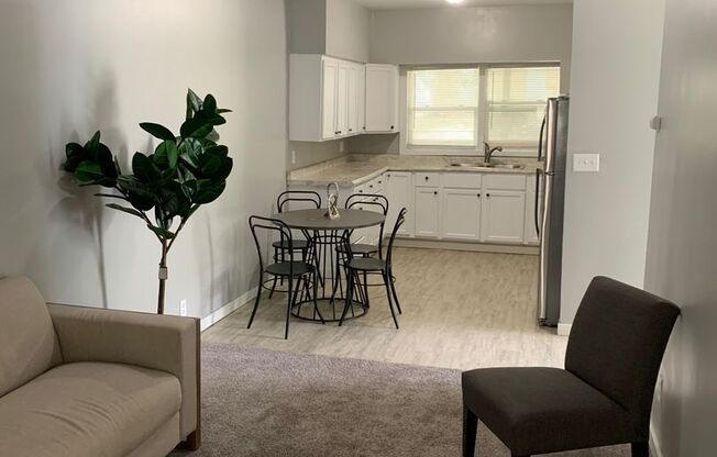 1657 Minnehaha Ave E