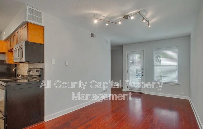 2020 South Congress Ave.