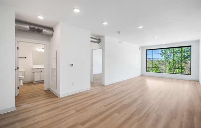 2 beds, 2 baths, 1,324 sqft, $2,200, Unit 333