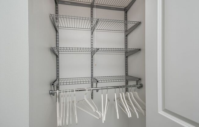 2 beds, 2 baths, 1,039 sqft, $2,285, Unit 637-406