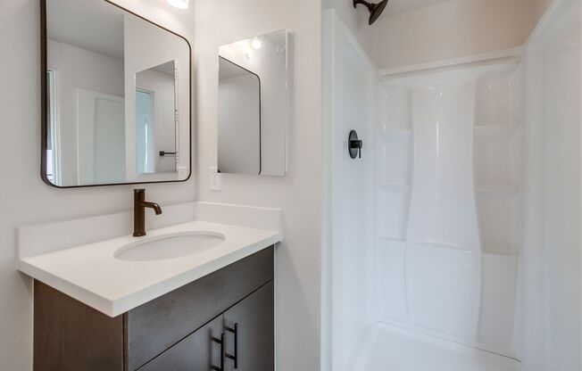 Studio, 1 bath, 300 sqft, $1,995, Unit 4840-27