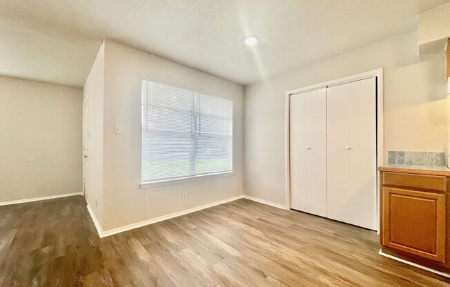 101/103 Lockhart St.