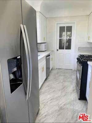 3 beds, 2 baths, 2,000 sqft, $5,400