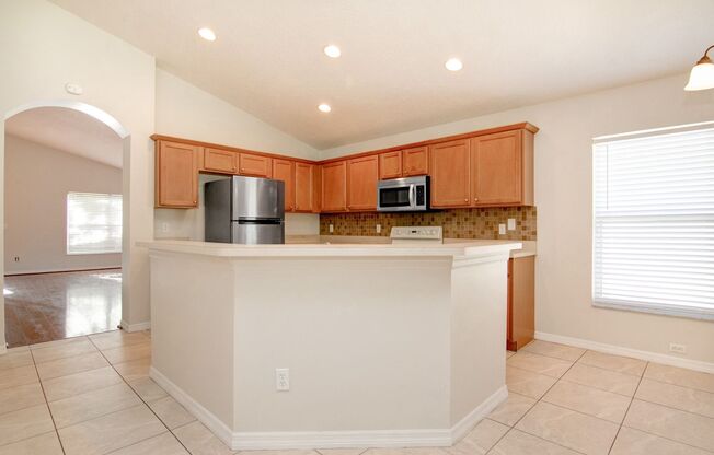 Beautiful MOVE-IN READY 4bed/2bath Home located in Nona Crest in Lake Nona!!!