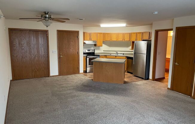 1 bed, 1 bath, 805 sqft, $1,435, Unit 925-306